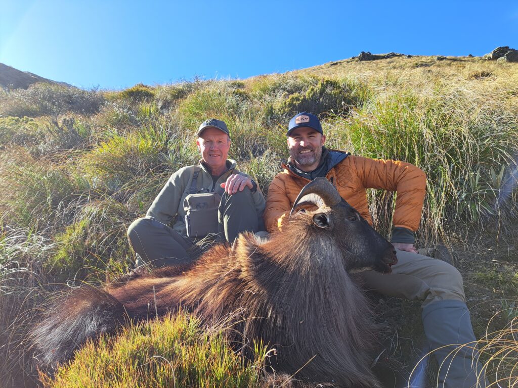 Tahr-Hunting-With-Snow-Hewetson